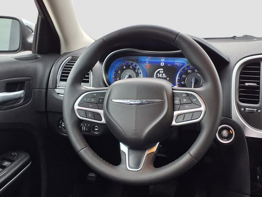 2023 Chrysler 300 Touring