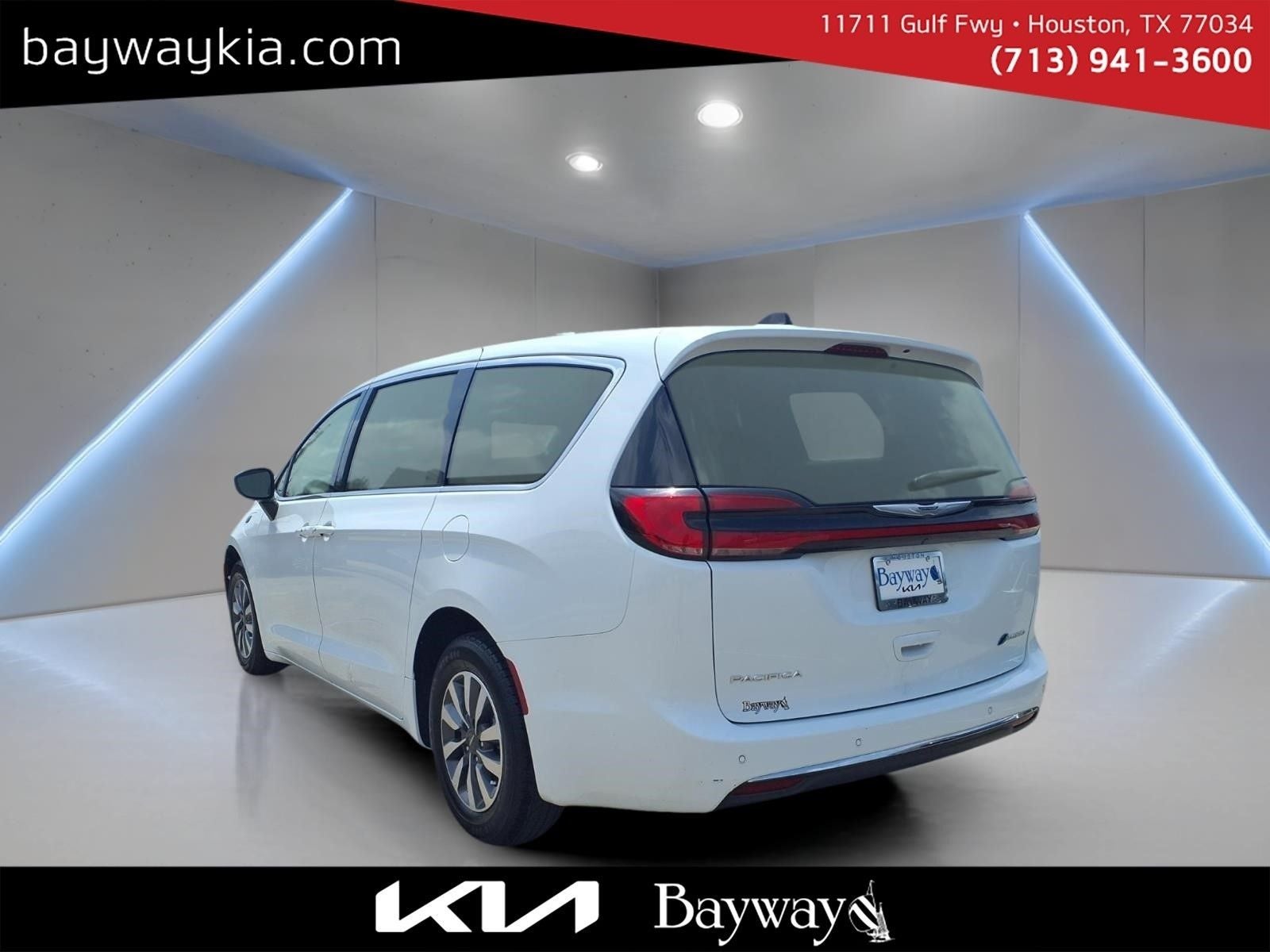 Used 2023 Chrysler Pacifica Hybrid Touring L with VIN 2C4RC1L72PR626520 for sale in Houston, TX