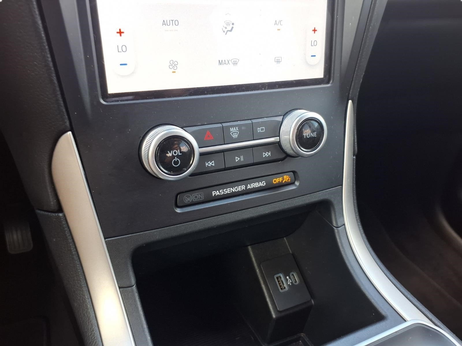 2024 Ford Edge SE