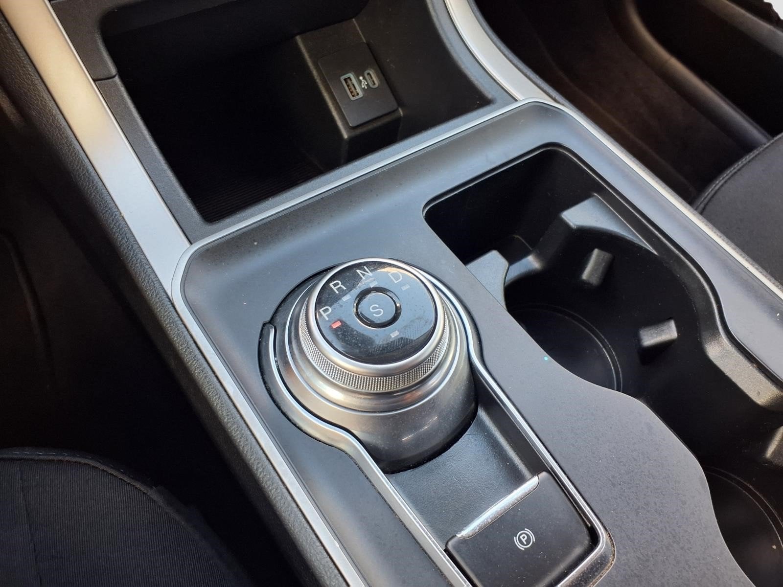 2024 Ford Edge SE