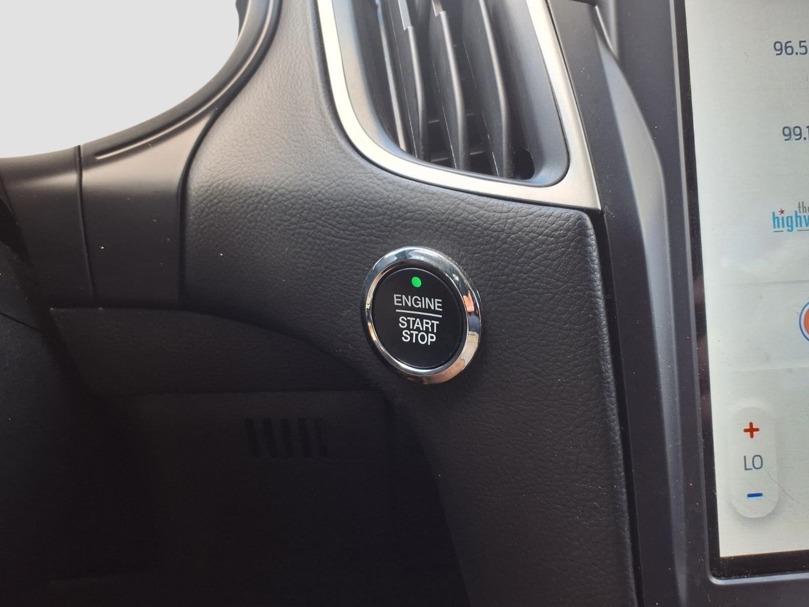 2024 Ford Edge SE