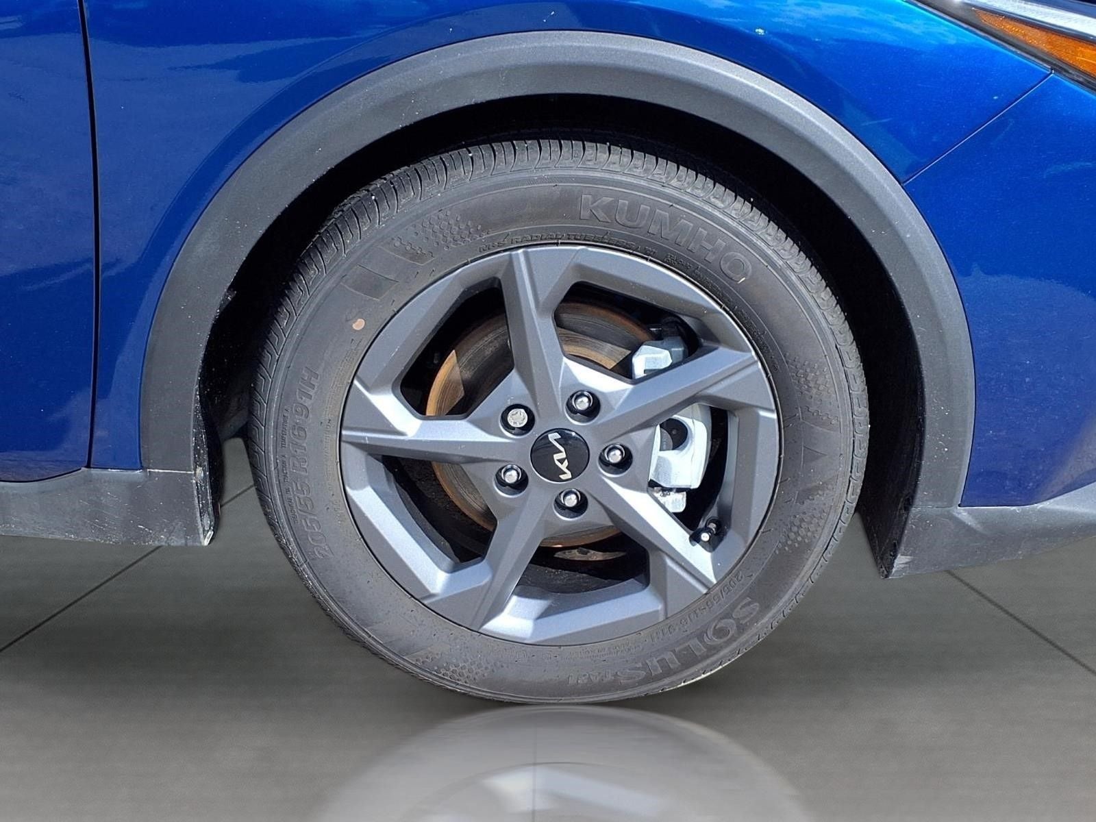 2025 Kia K4 LXS - Photo 10