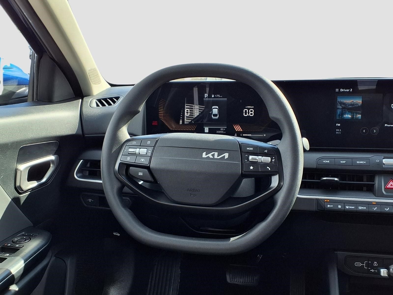 2025 Kia K4 LXS - Photo 16