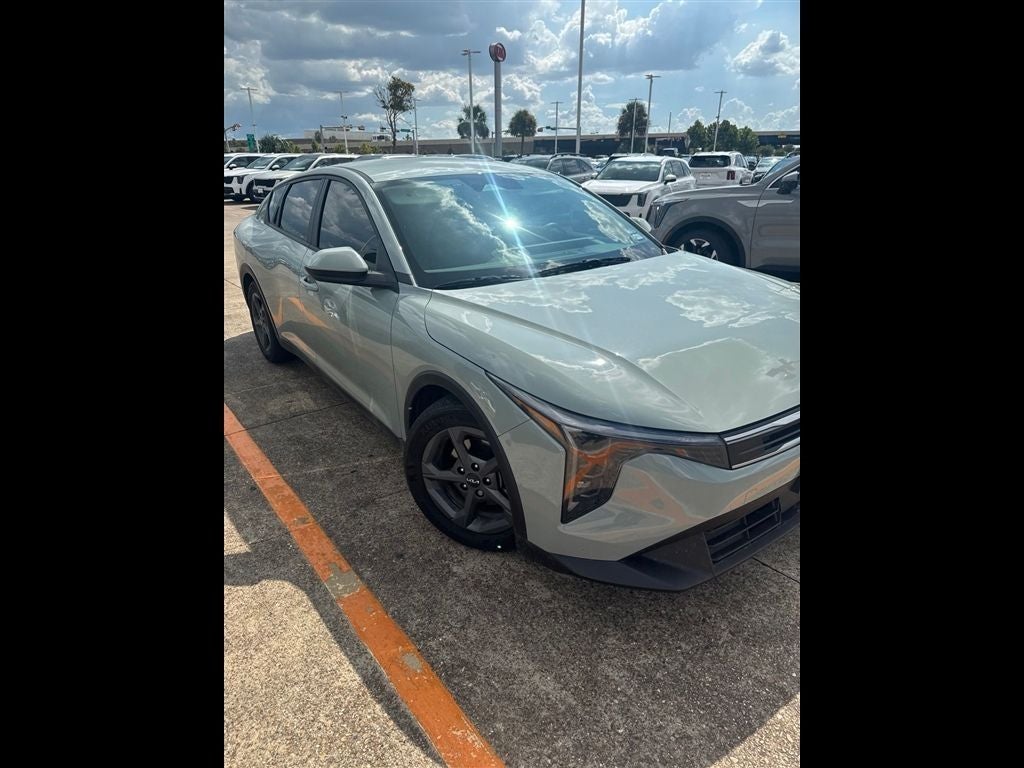 2025 Kia K4 LXS