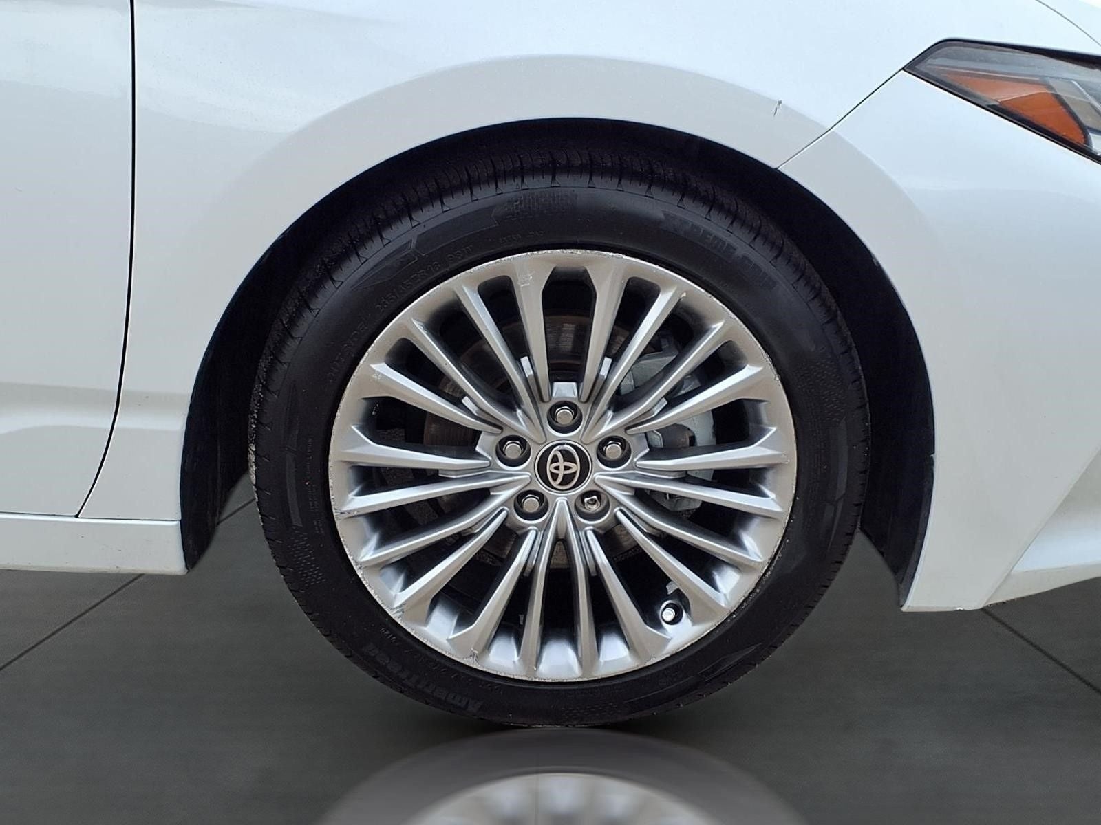 2022 Toyota Avalon Hybrid Limited