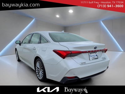 2022 Toyota Avalon Hybrid Limited