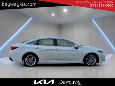 2022 Toyota Avalon Hybrid Limited