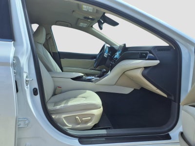 2022 Toyota Camry Hybrid XLE