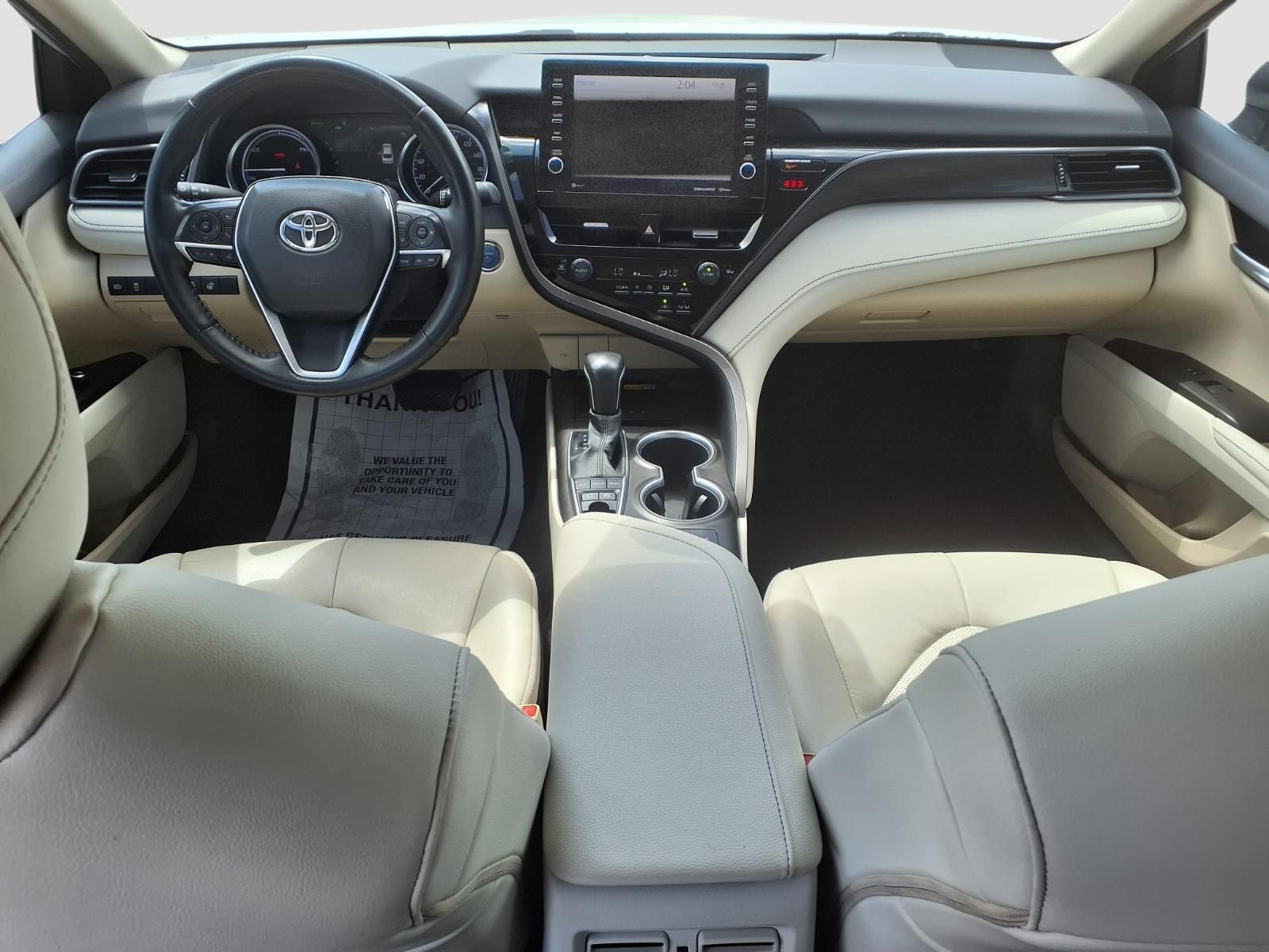 2022 Toyota Camry Hybrid XLE