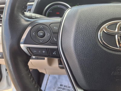 2022 Toyota Camry Hybrid XLE