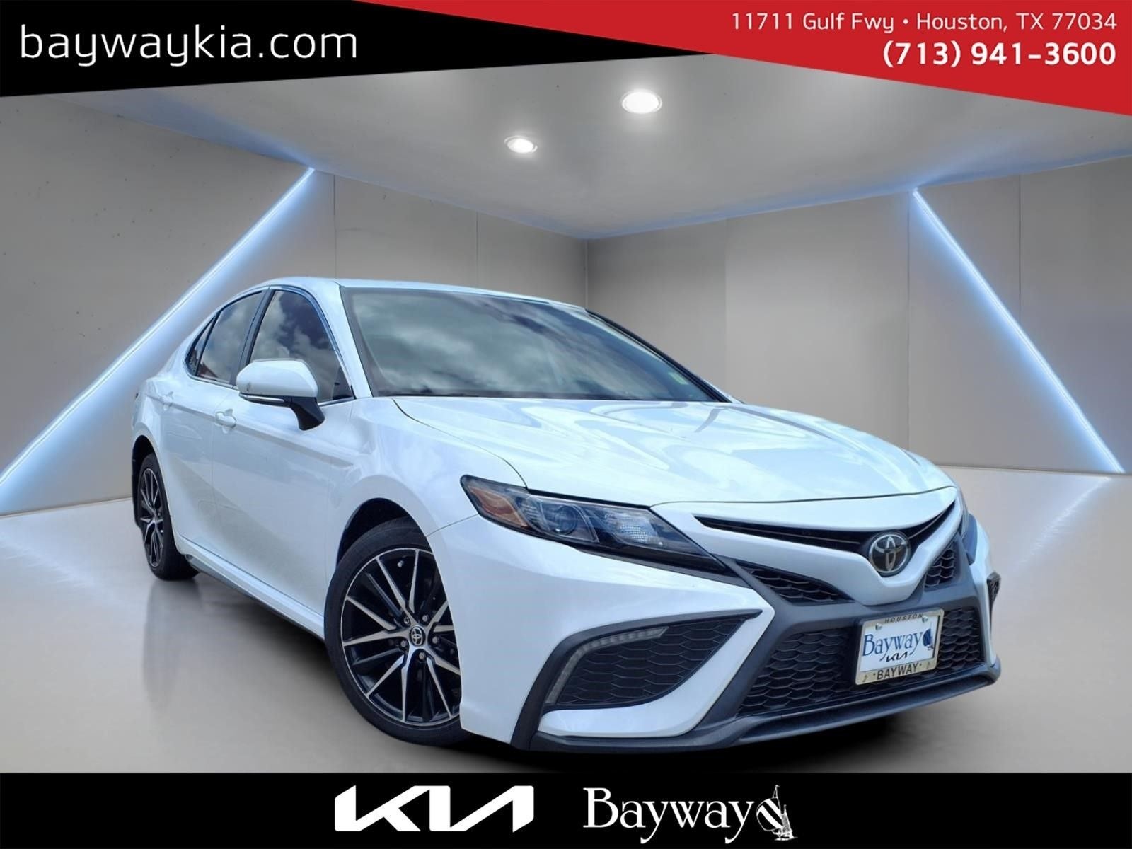 2024 Toyota Camry SE
