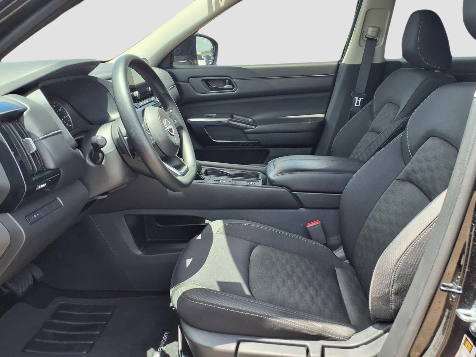 2024 Nissan Pathfinder S