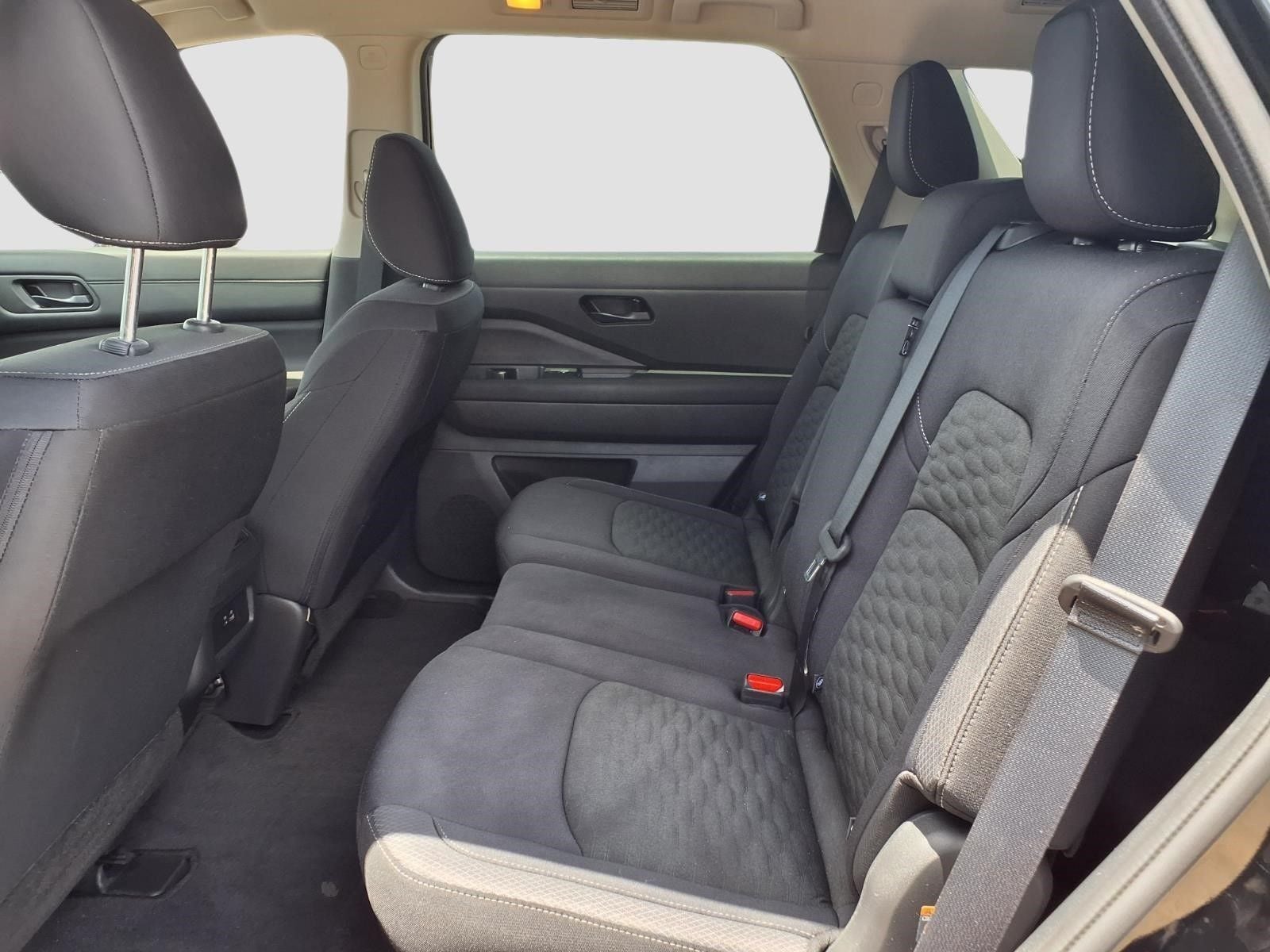 2024 Nissan Pathfinder S