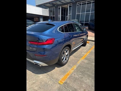 2024 BMW X4 xDrive30i