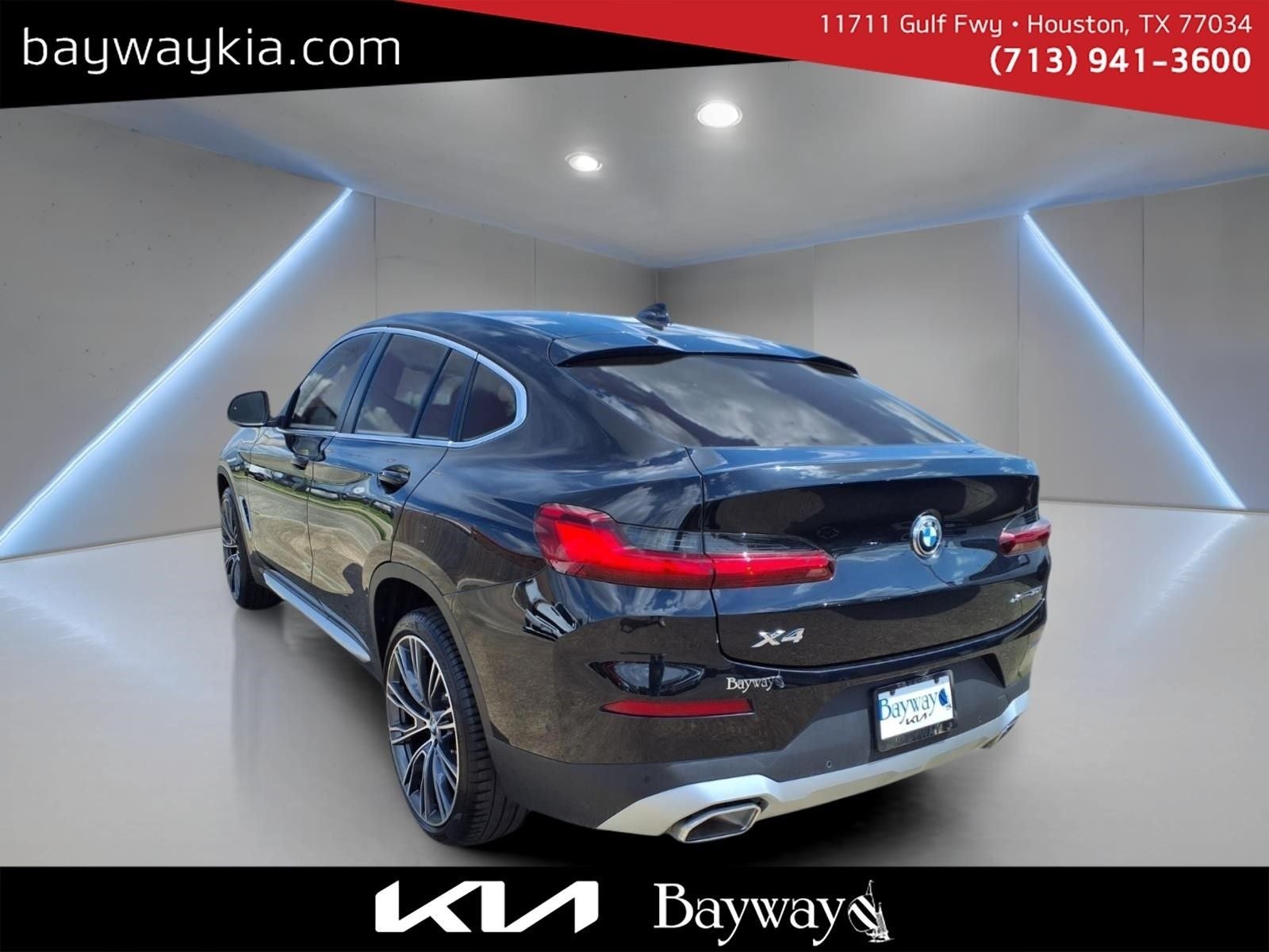 2025 BMW X4 xDrive30i