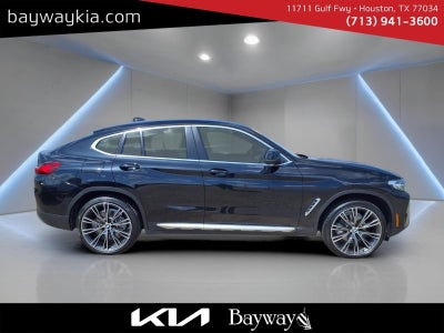 2025 BMW X4 xDrive30i