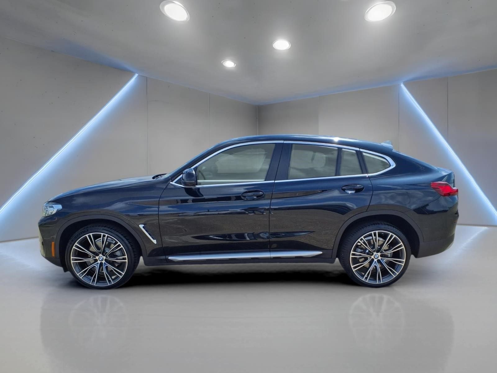 2025 BMW X4 xDrive30i