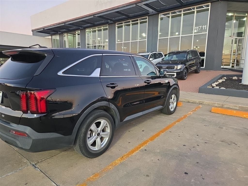 2022 Kia Sorento LX