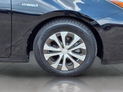 2022 Toyota Prius LE
