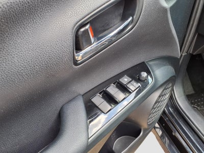 2022 Toyota Prius LE