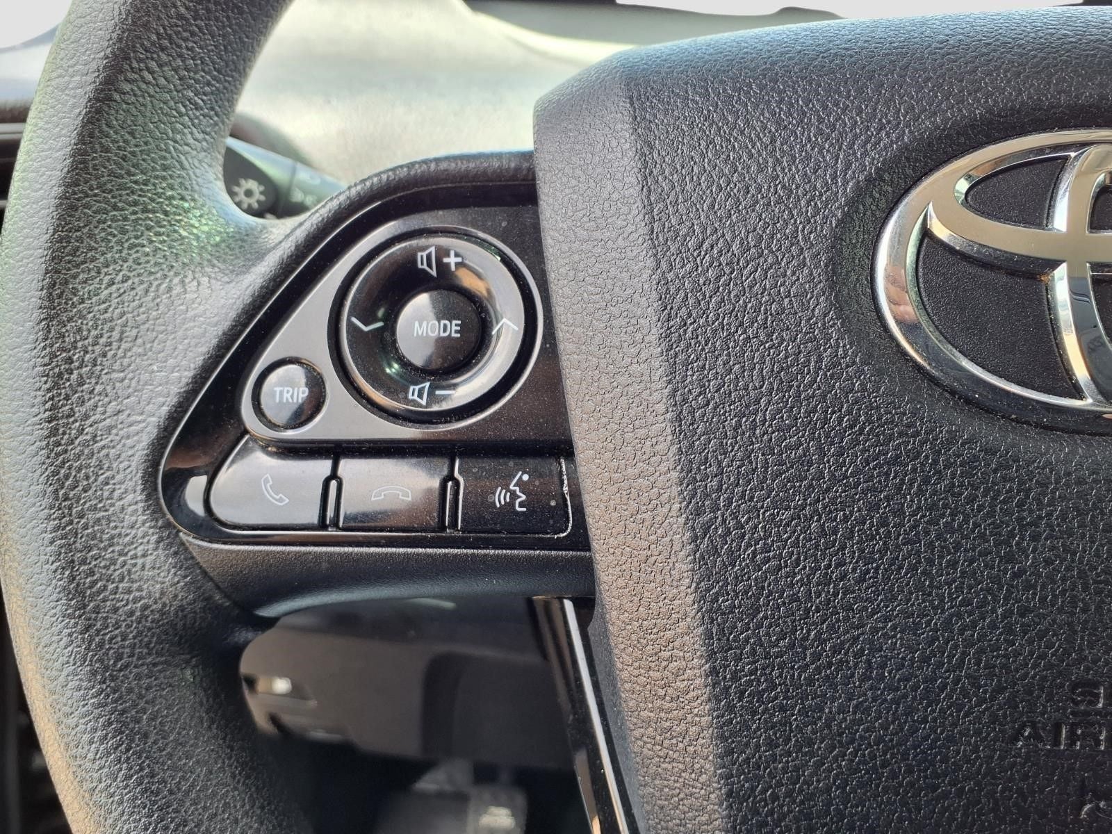 2022 Toyota Prius LE