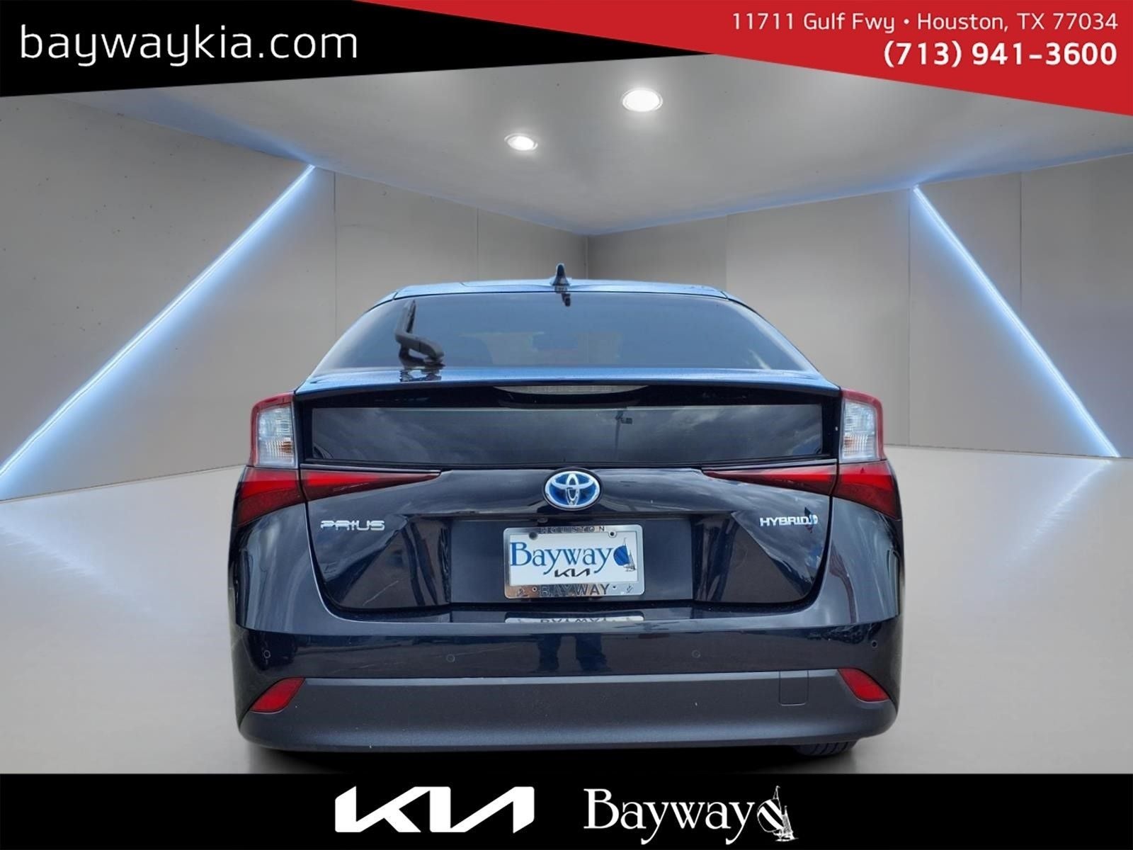 2022 Toyota Prius LE