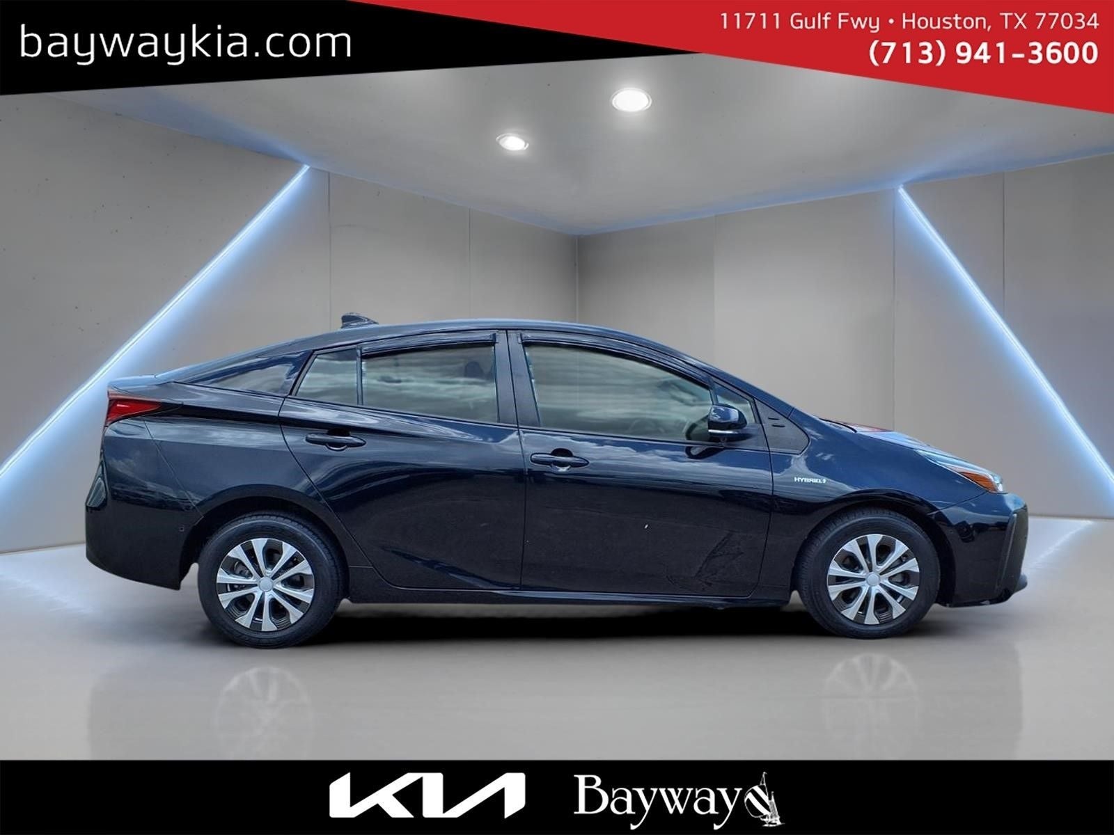 2022 Toyota Prius LE
