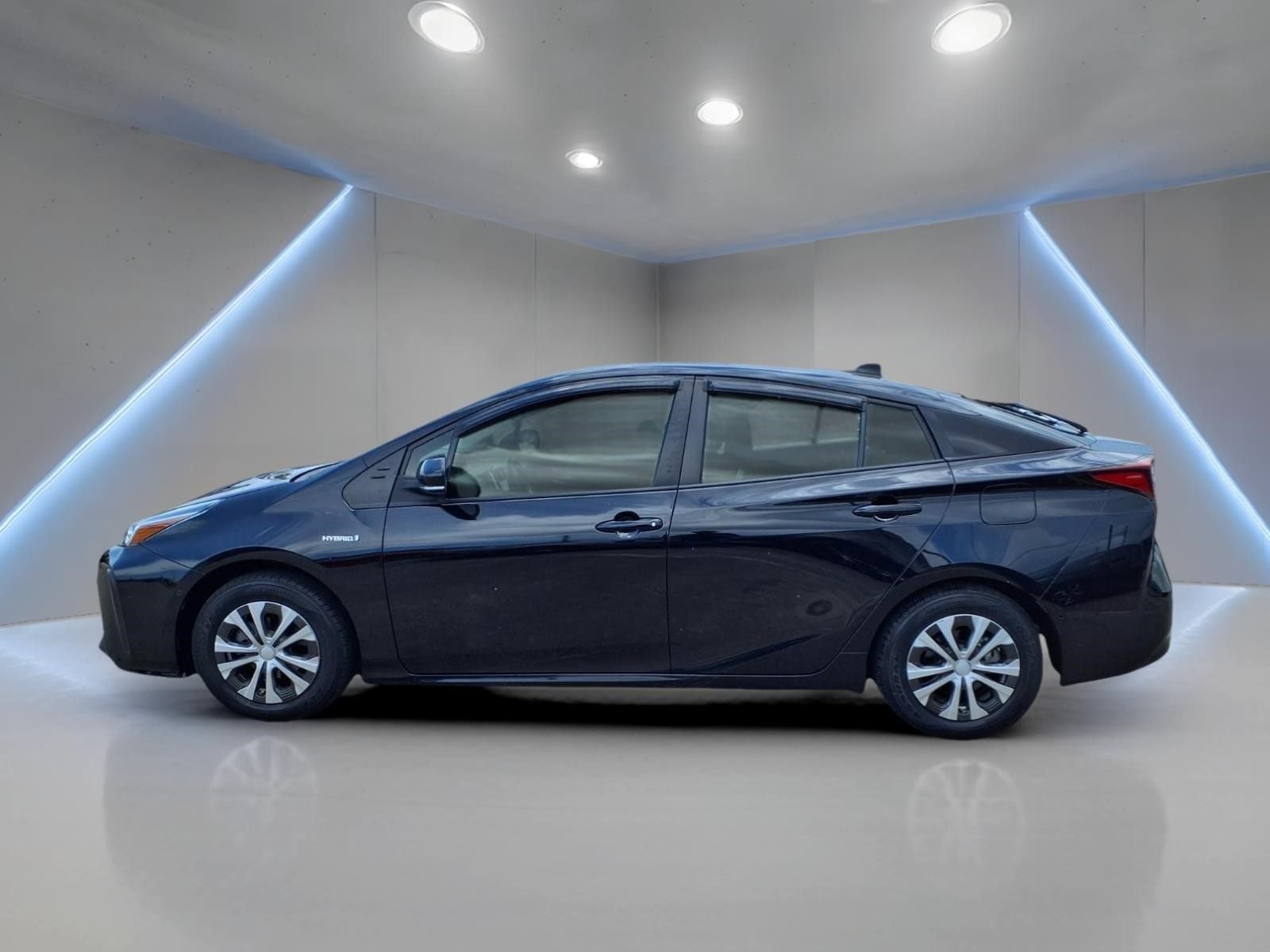 2022 Toyota Prius LE