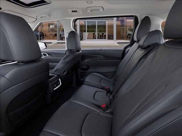 2026 Kia Carnival Hybrid Base