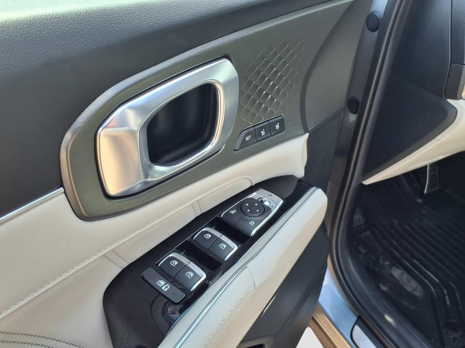 2024 Kia Sorento Plug-In Hybrid SX Prestige