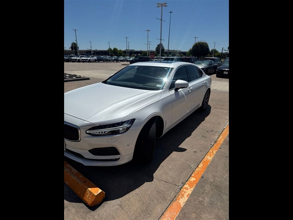 2018 Volvo S90 T5 Momentum