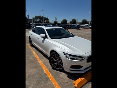 2018 Volvo S90 T5 Momentum