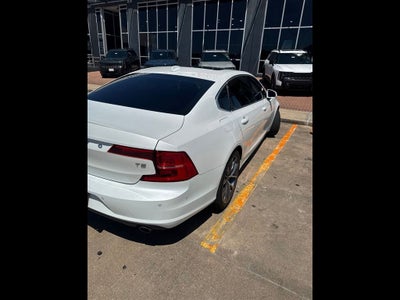 2018 Volvo S90 T5 Momentum