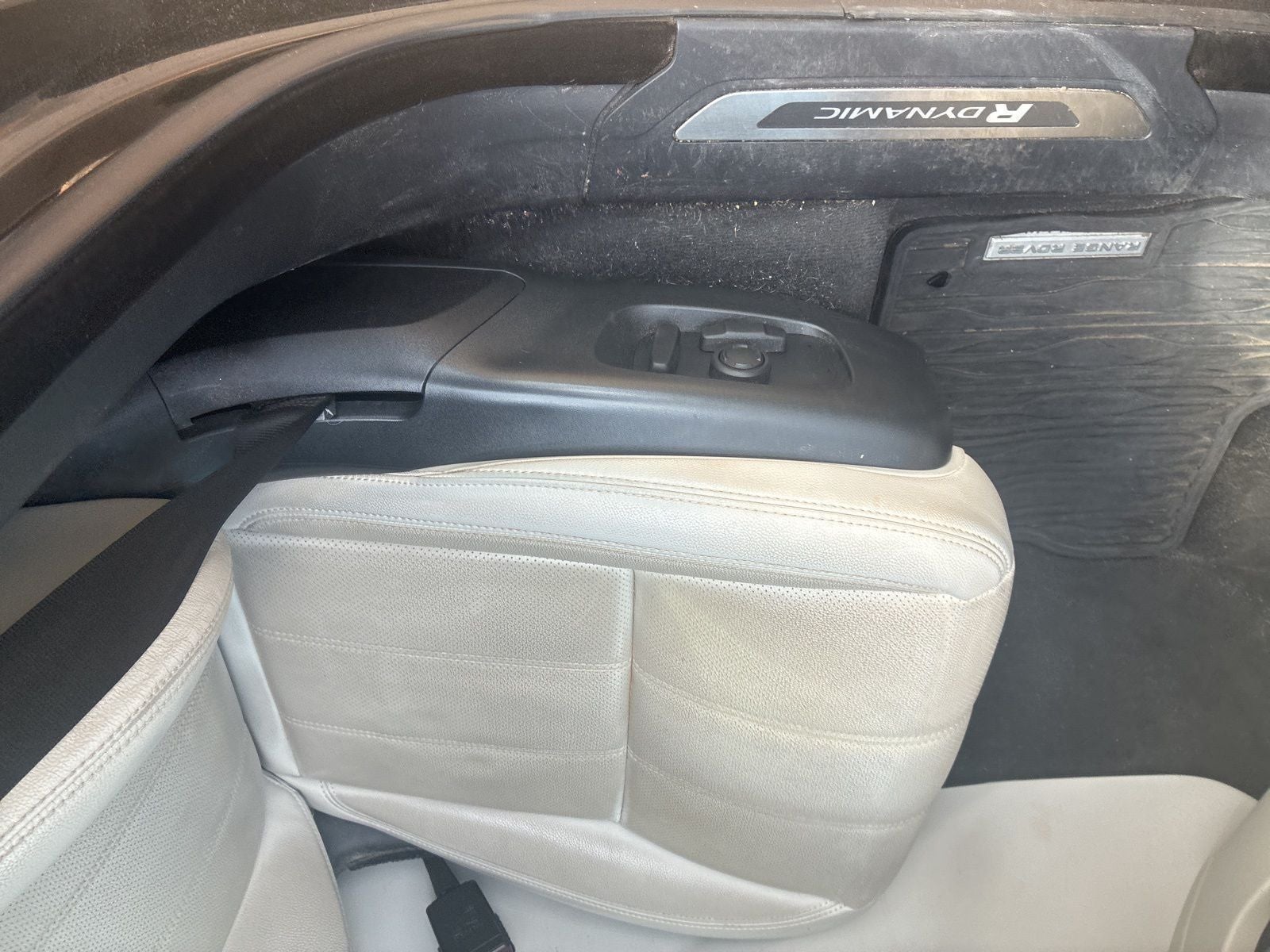 2022 Land Rover Range Rover Velar P250 R-Dynamic S