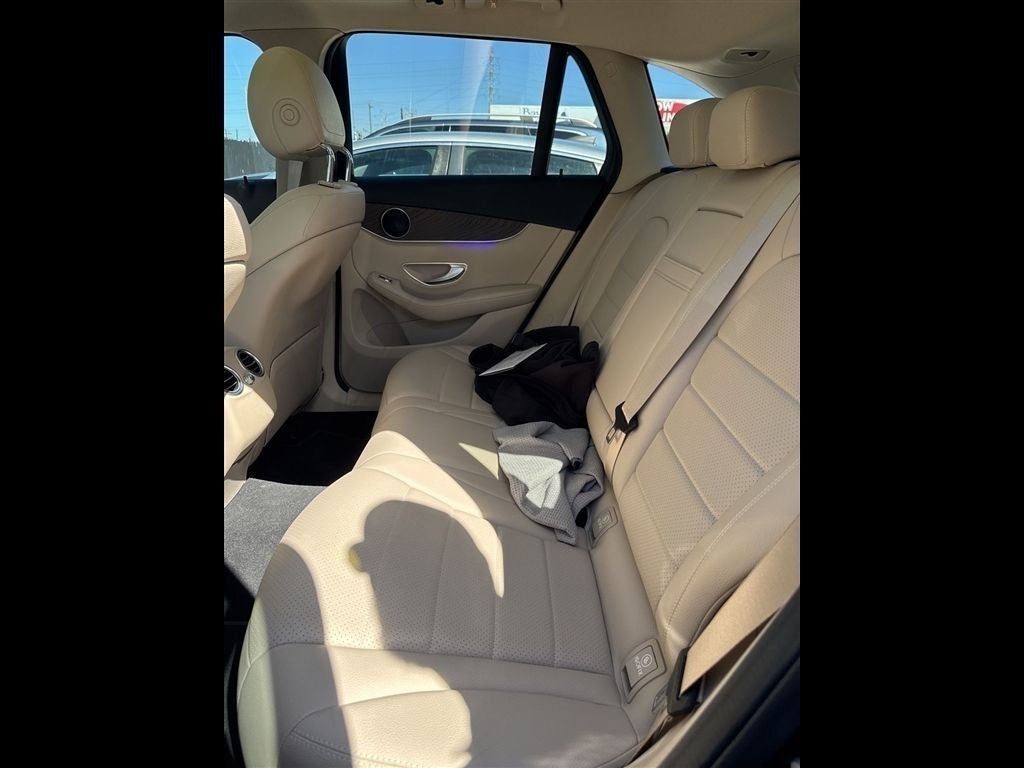 2021 Mercedes-Benz GLC GLC 300