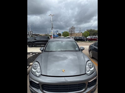 2017 Porsche Cayenne Base